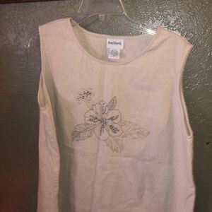 Short sleeve woman's shirt